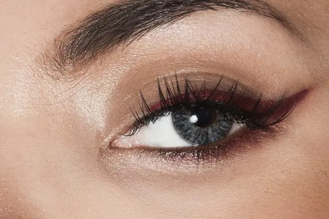 Stylizacja 3D rzęs i henna brwi - kiedy efekt wygląda najlepiej